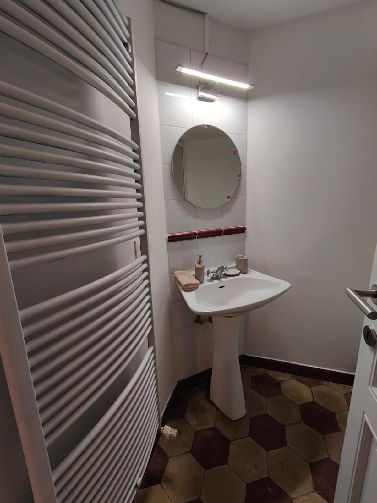 Brussels Bed & Blockchain Private Rooms With Shared Bathroom Extérieur photo