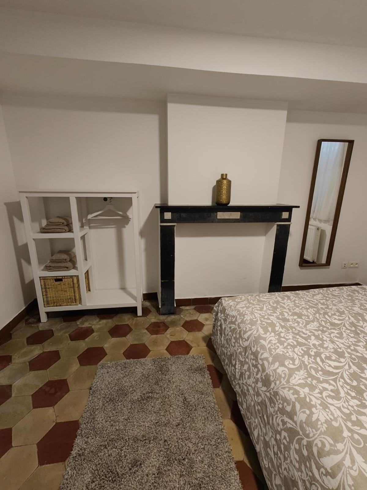 Brussels Bed & Blockchain Private Rooms With Shared Bathroom Extérieur photo
